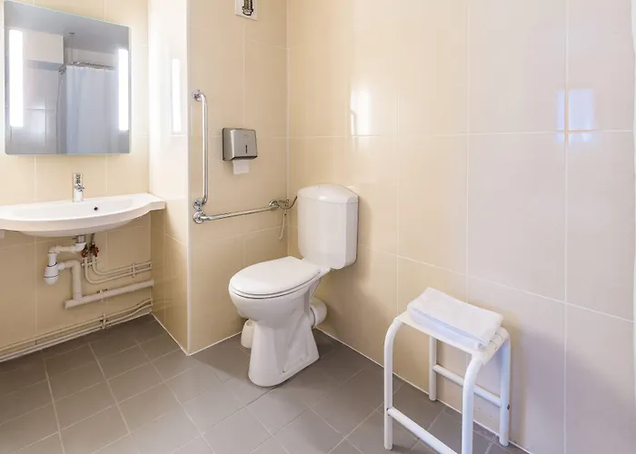 B&B Hotel Cherbourg Hotel Cherbourg-en-Cotentin