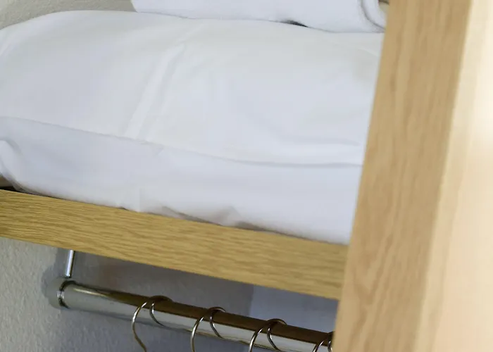 B&B Hotel Cherbourg 2*