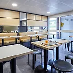Szálloda B&B Hotel Cherbourg 2*
