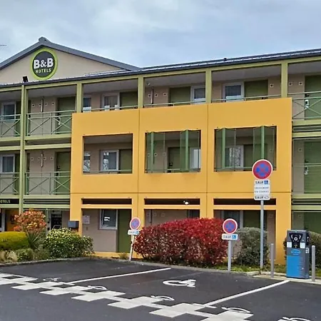 B&B Hotel Cherbourg 호텔 2*