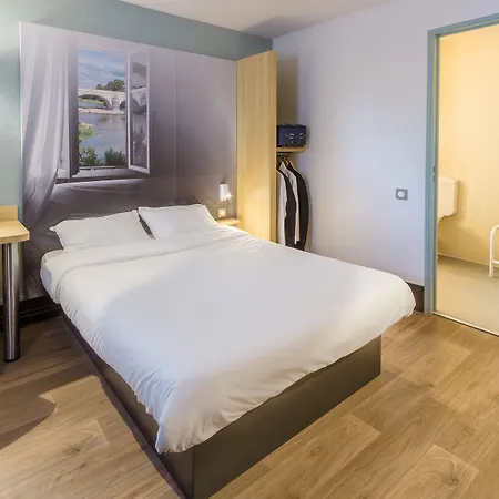 B&B Hotel Cherbourg מלון 2*