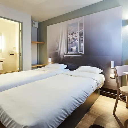 B&B Hotel Cherbourg 호텔