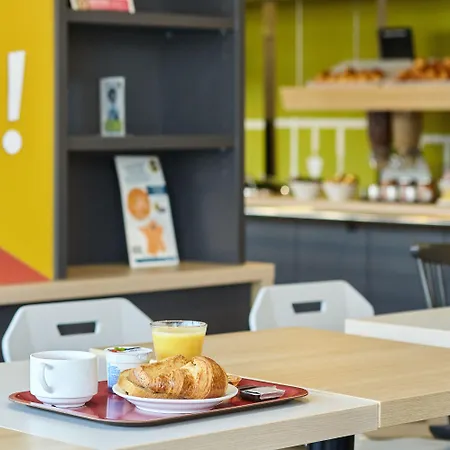 B&B Hotel Cherbourg שרבורג