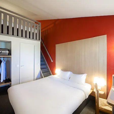 B&B Hotel Cherbourg 호텔 2*