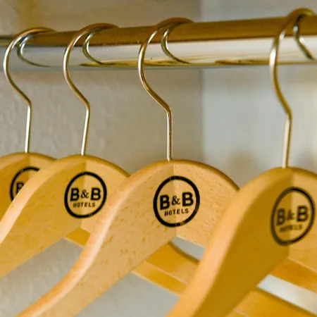 B&B Hotel Cherbourg מלון