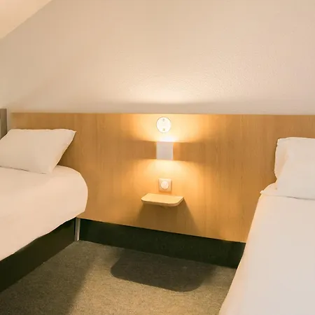 מלון B&B Hotel Cherbourg 2*