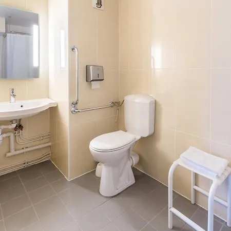 谢尔布尔b&B酒店 酒店 2*