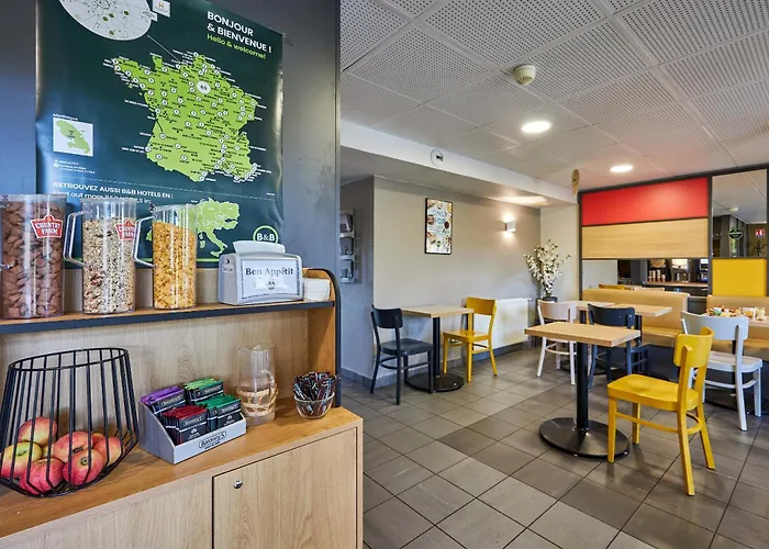 B&B Hotel Cherbourg Hotel 2*