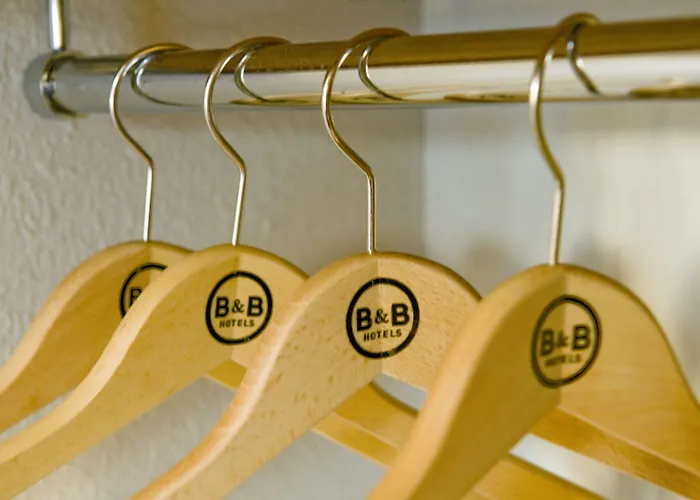 B&B Hotel Cherbourg Hotel 2*