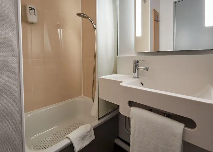 Hotel B&B Hotel Cherbourg 2*