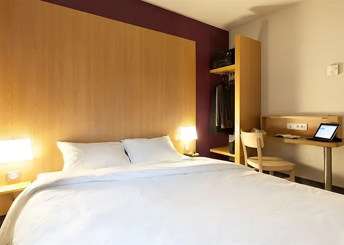 B&B Hotel Cherbourg 2*